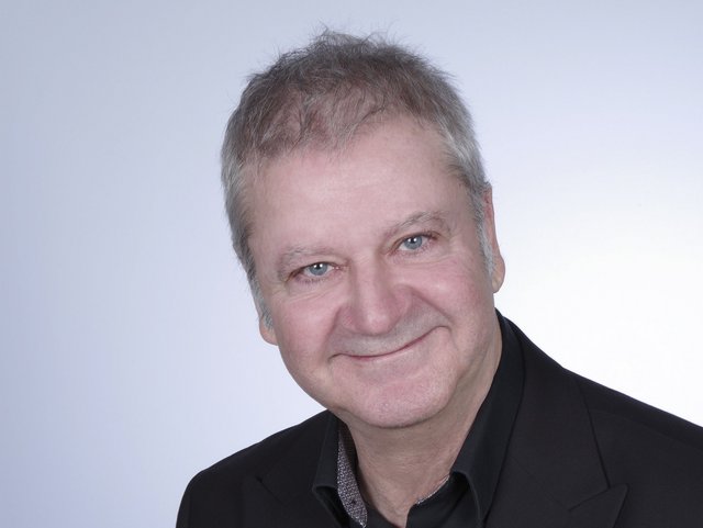 Lächelnder Mann