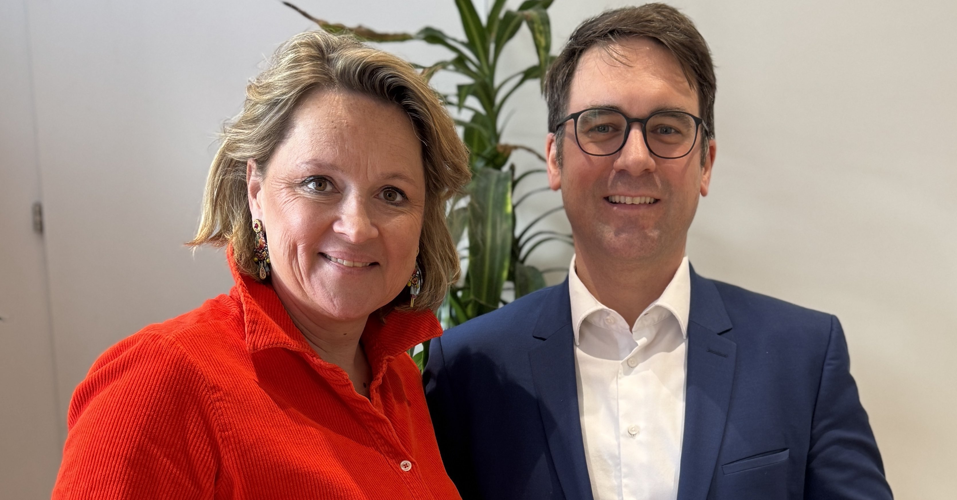 Frau Landesrat Mag. Susanne Rosenkranz und interimistischer Geschäftsführer der MAG Menschen und Arbeit GmbH MMag. Robert Lagler.